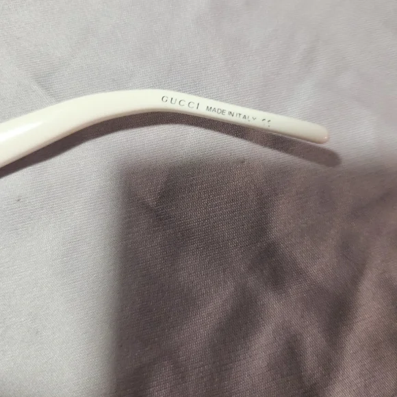 Gucci Sunglasses with Case - Picture 4 of 6